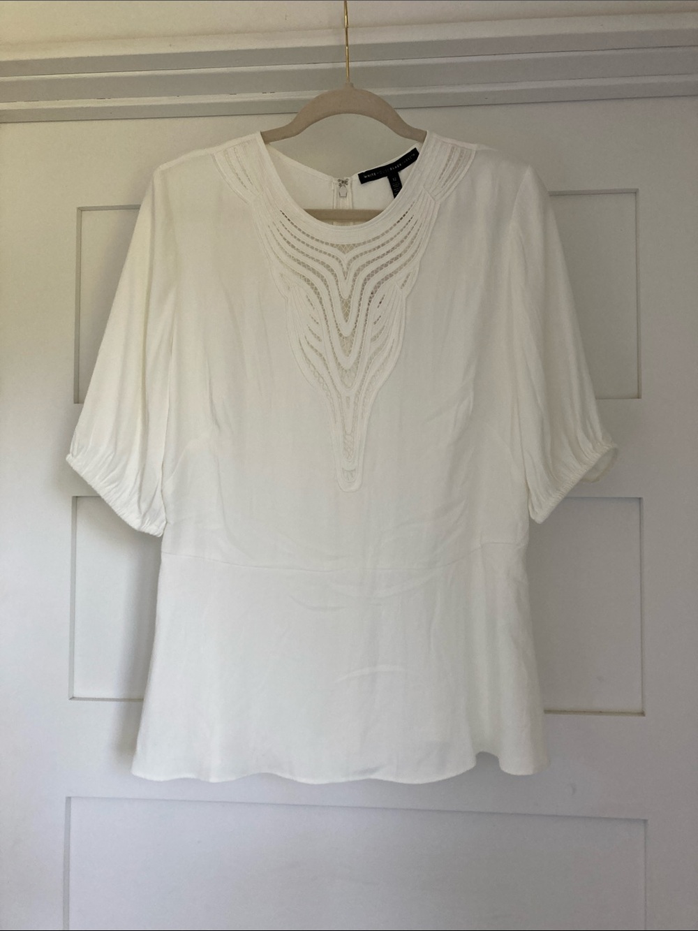 White House Black Market White Top Women’s 12 Blouse NWT
